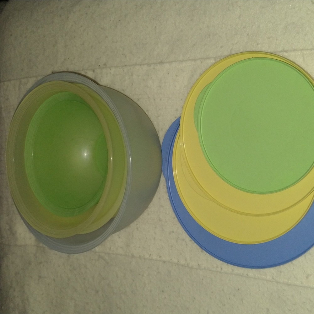Bowls, Set of 4, with lids